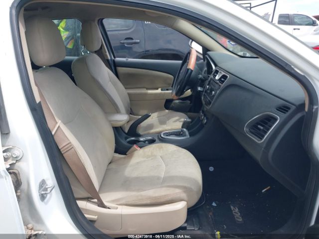 2013 CHRYSLER 200 1C3CCBABXDN636194 Photo 4