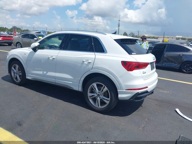 2022 AUDI Q3 WA1EECF31N1091141 Photo 2