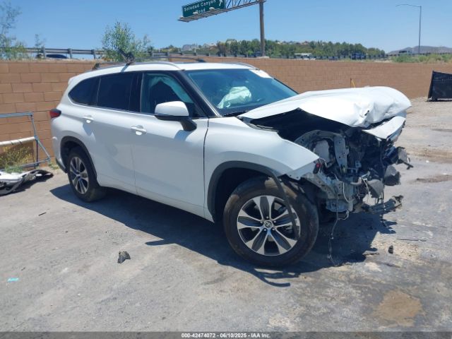 2022 TOYOTA HIGHLANDER 5TDGARAH8NS514686