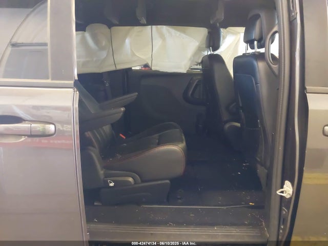 2C4RDGEG9JR345769 Dodge Grand Caravan