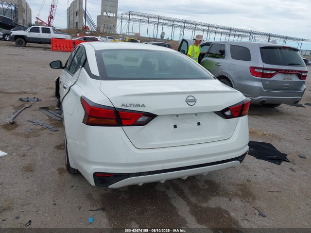 Nissan 2024 2024 1N4BL4BV1RN424924 Image 3