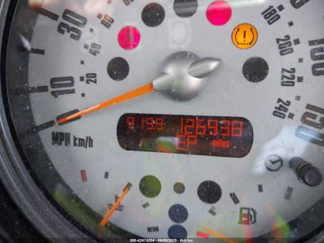 2006 MINI COOPER S WMWRE33596TJ35502 Photo 6