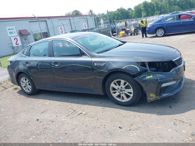 5XXGT4L33KG285104 KIA Optima Lx