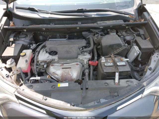 2T3RFREV2JW738510 Toyota Rav4 Adventure/xle