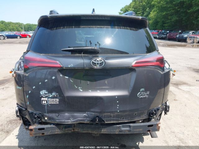 2T3RFREV2JW738510 Toyota Rav4 Adventure/xle