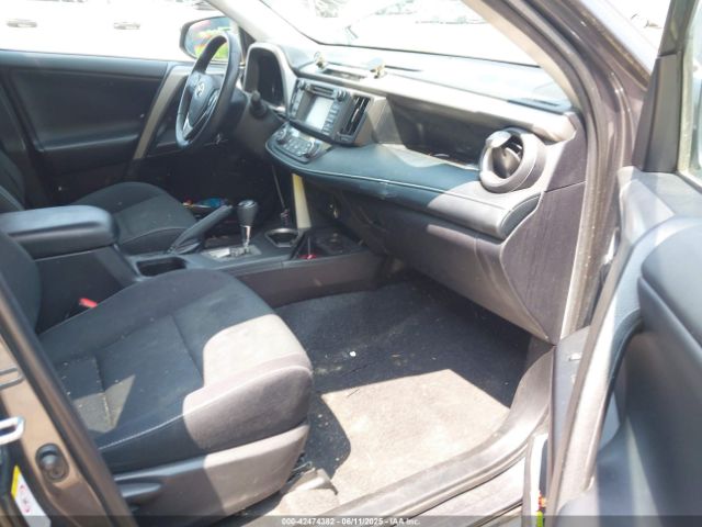 2T3RFREV2JW738510 Toyota Rav4 Adventure/xle