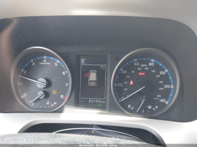 2T3RFREV2JW738510 Toyota Rav4 Adventure/xle