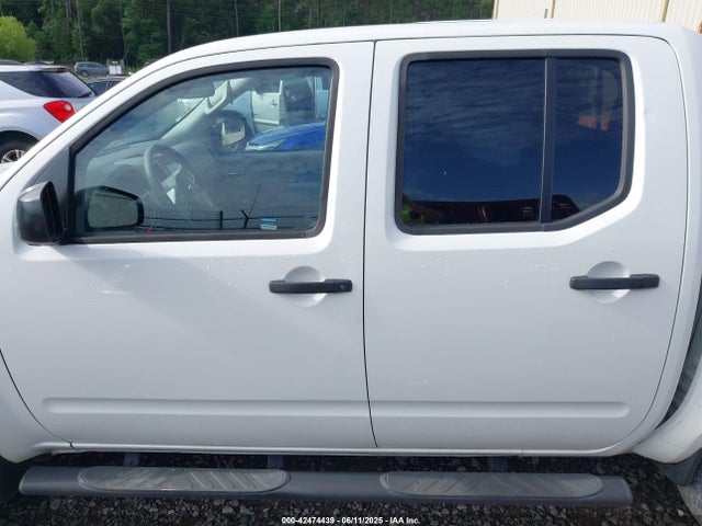 Nissan 2019 2019 1N6DD0ER1KN759675 Image 14