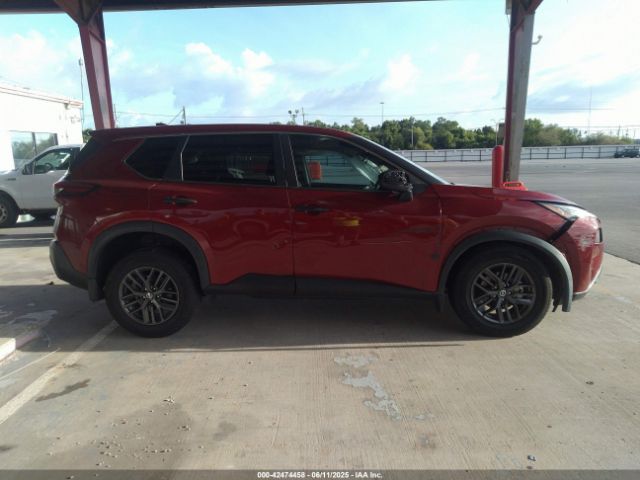 5N1AT3AA4MC820537 Nissan Rogue