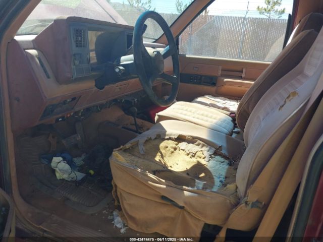 1989 GMC SIERRA 1GTGK24K2KE504832 Photo 4