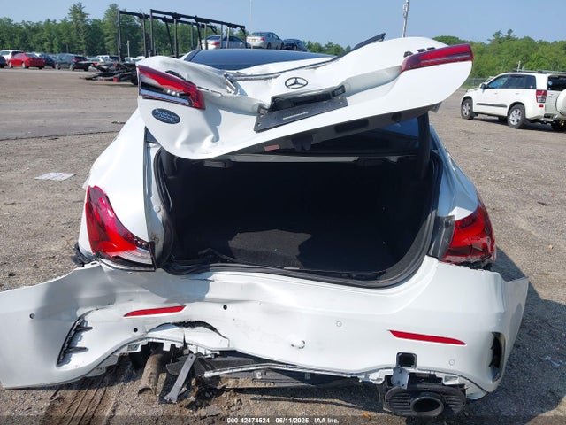 W1K3G5BB3LJ228356 Mercedes-Benz m260