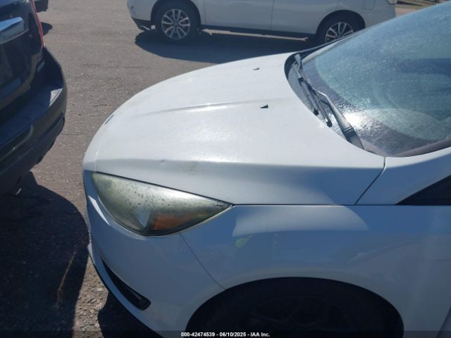 1FADP3K28FL287307 Ford FOCUS SE