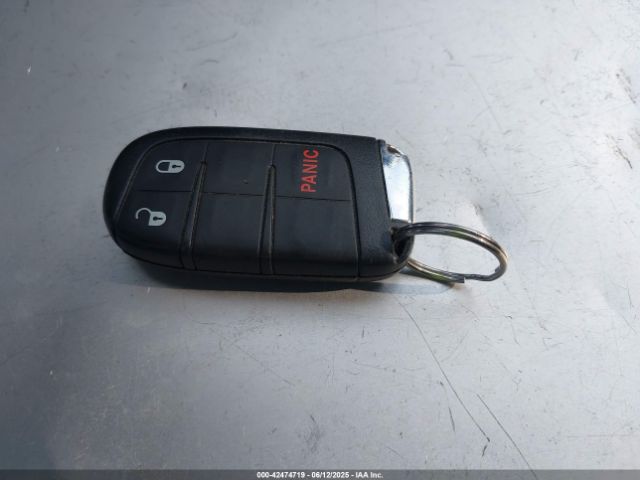 3C4NJCAB8KT652360 Jeep 2019