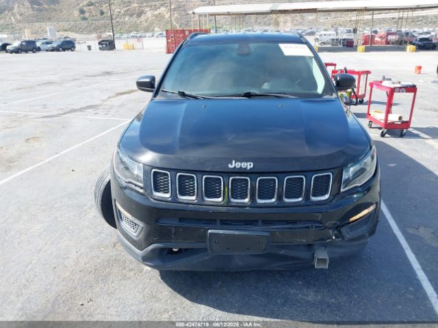 3C4NJCAB8KT652360 Jeep 2019
