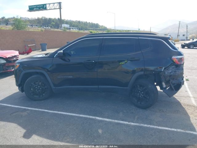 3C4NJCAB8KT652360 Jeep 2019