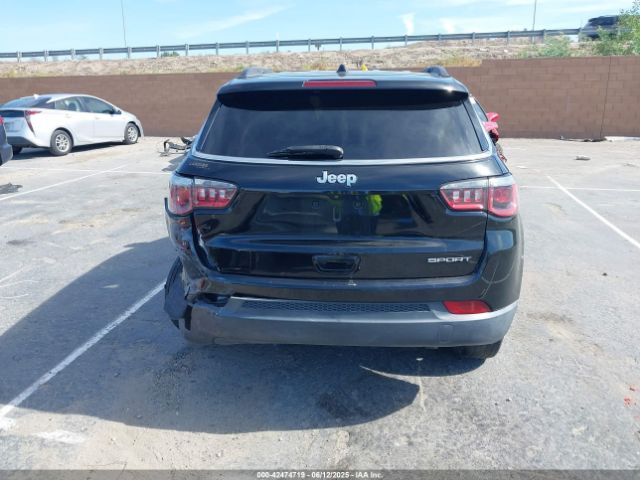 3C4NJCAB8KT652360 Jeep 2019