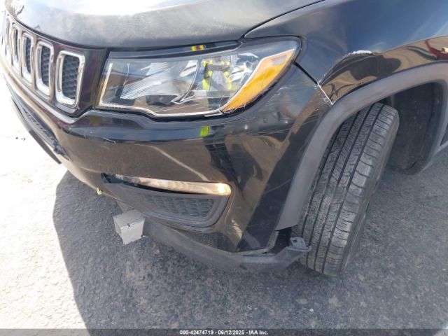 3C4NJCAB8KT652360 Jeep 2019