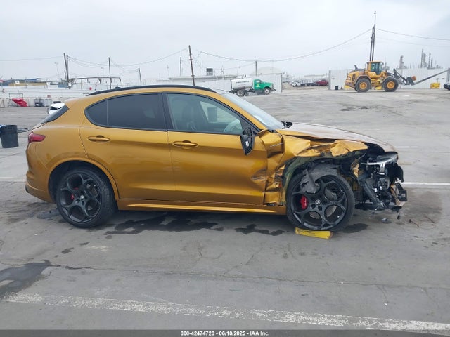 Alfa Romeo Stelvio 2022 ZASPAKBN8N7D32340 Image 13