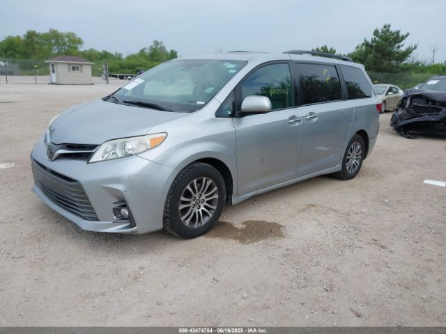 2019 TOYOTA SIENNA 5TDYZ3DC2KS986808 Photo 1