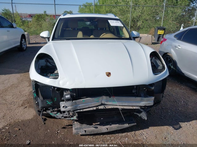 Porsche Macan 2015 WP1AB2A55FLB51717 Image 13