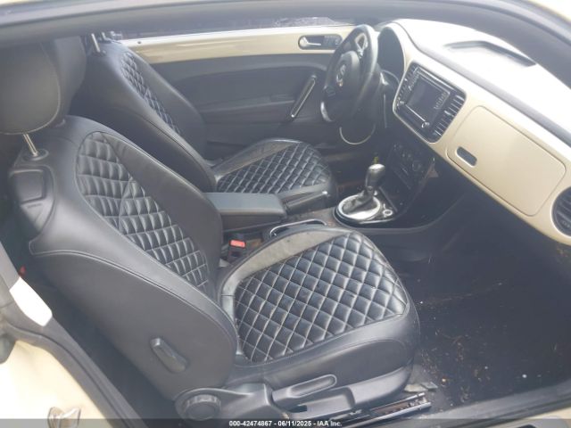 2019 VOLKSWAGEN BEETLE 3VWFD7AT2KM700941 Photo 4
