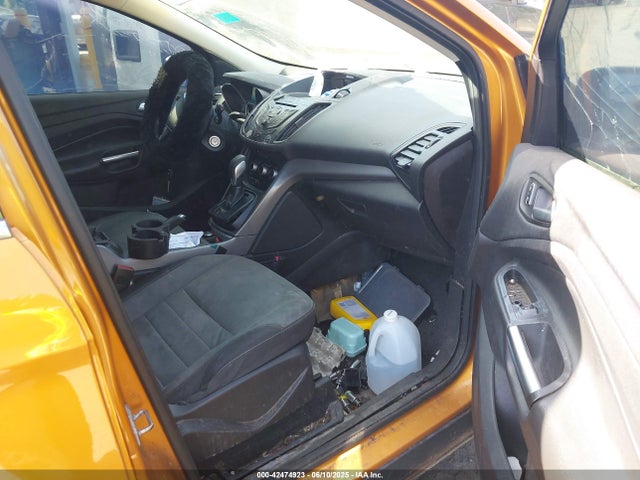 1FMCU9GXXGUA41498 Ford 2016