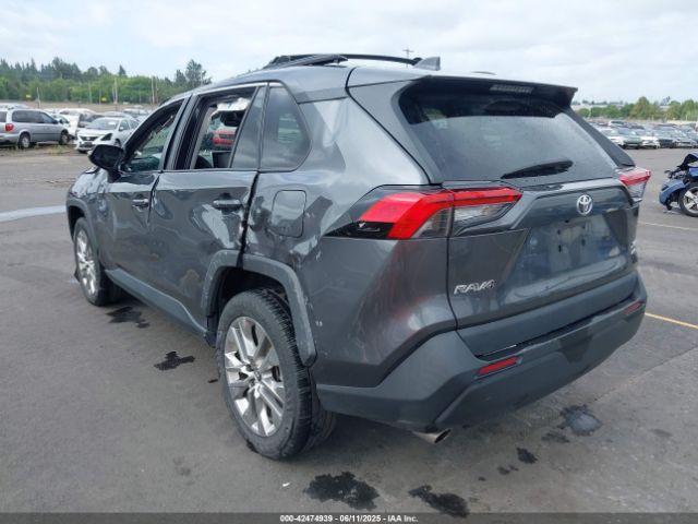 2020 TOYOTA RAV4 2T3A1RFV9LC135472 Photo 2