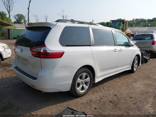 2019 TOYOTA SIENNA 5TDKZ3DC4KS008154 Photo 3