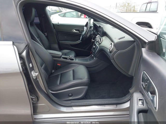 WDDSJ4EBXEN151077 Mercedes-Benz CLA-Class