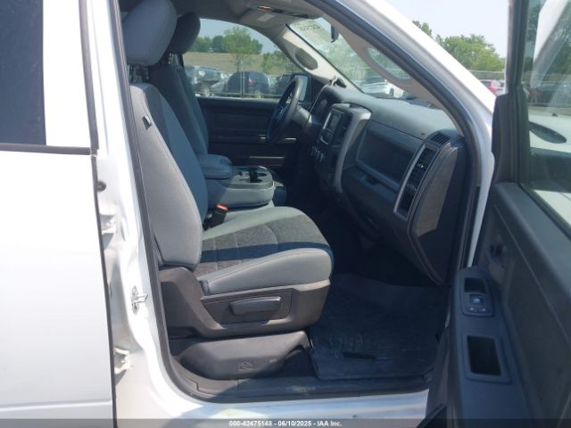 1C6RR7KT9KS667788 RAM 1500 Classic Tradesman  4x4 5'7 Box