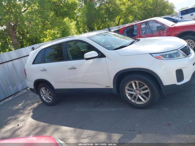 5XYKTDA72FG598873 KIA Sorento Lx V6