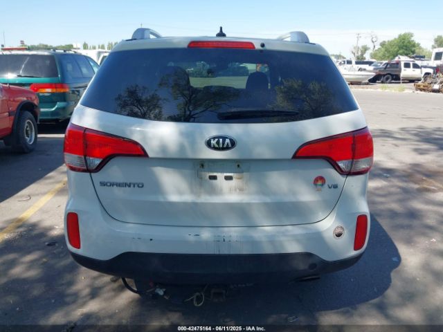 5XYKTDA72FG598873 KIA Sorento Lx V6