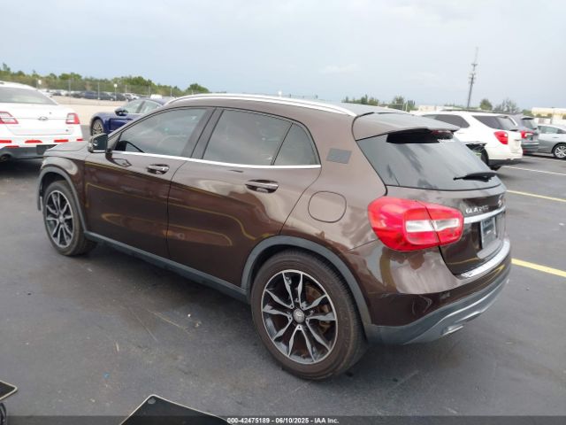 2017 MERCEDES-BENZ GLA 250 WDCTG4EB2HJ296312 Photo 2