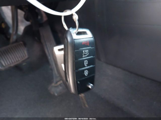 KNDJP3A53E7080095 KIA SOUL +