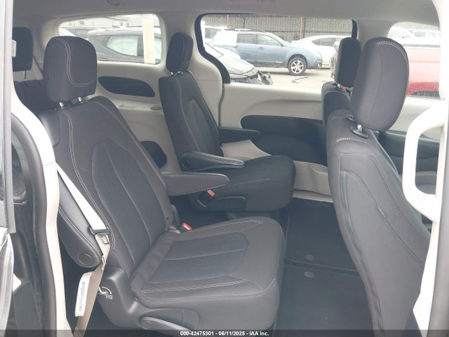 Chrysler Voyager Lx 2022 2C4RC1CG0NR229871 Image 8