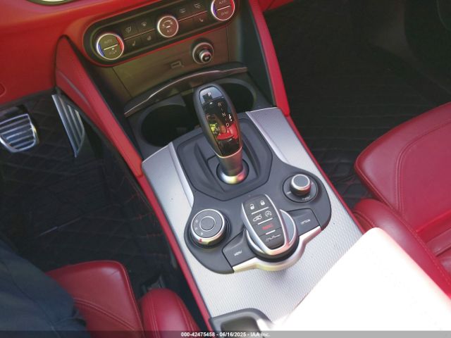 2018 ALFA ROMEO STELVIO ZASFAKNN7J7B99099 Photo 10