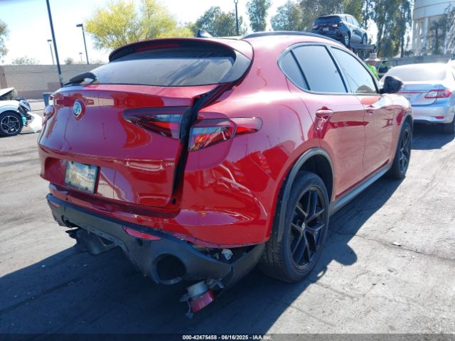 2018 ALFA ROMEO STELVIO ZASFAKNN7J7B99099 Photo 3