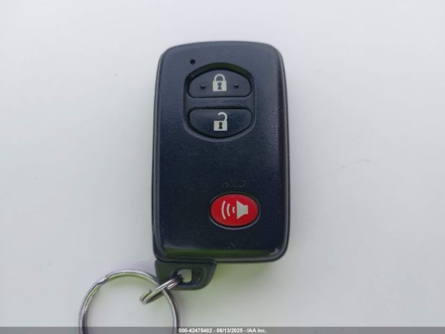JTDZN3EU9E3338444 Toyota Prius V Two