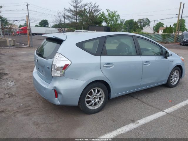 JTDZN3EU9E3338444 Toyota Prius V Two