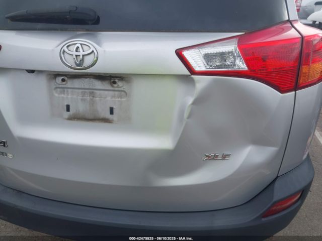 2T3WFREV0FW164984 Toyota Rav4 Xle