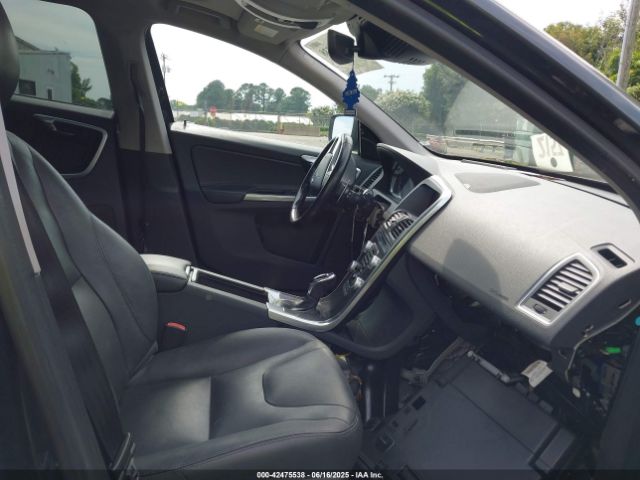 2015 VOLVO XC60 YV4902RM5F2688032 Photo 4