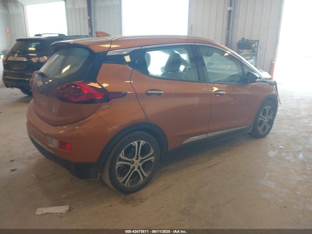 1G1FX6S00H4183290 Chevrolet 2017
