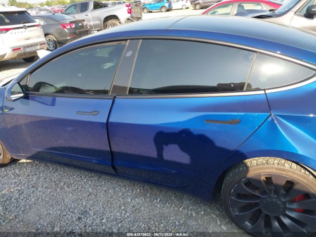 5YJ3E1EC3NF118592 Tesla 2022