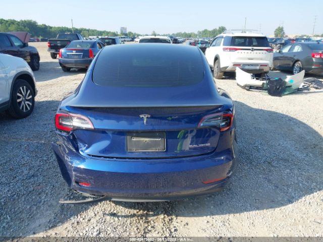5YJ3E1EC3NF118592 Tesla 2022