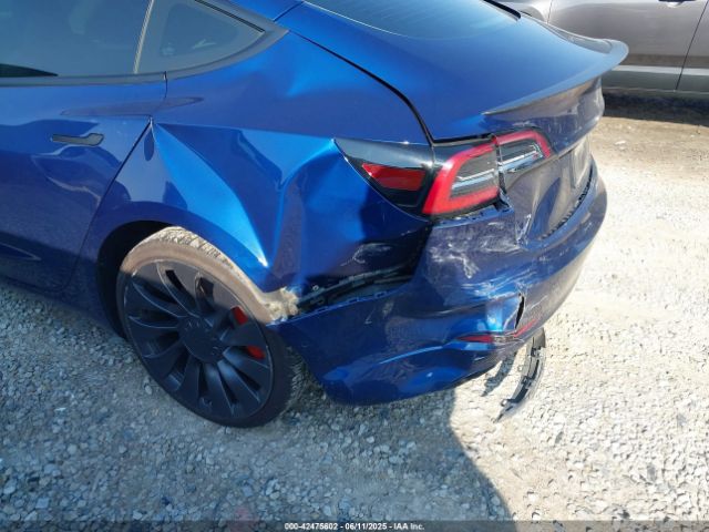 5YJ3E1EC3NF118592 Tesla 2022