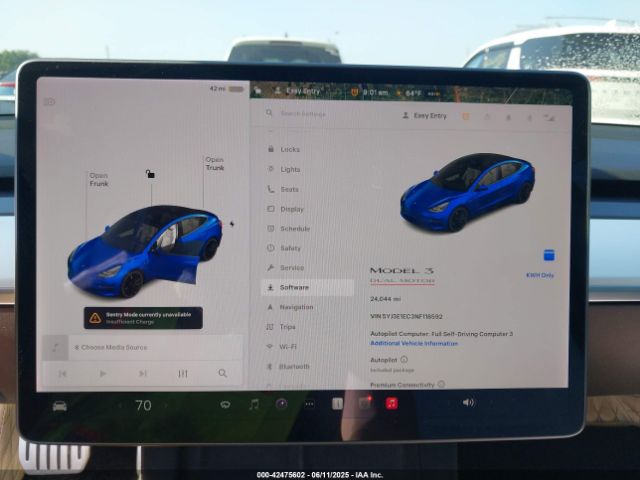 5YJ3E1EC3NF118592 Tesla 2022