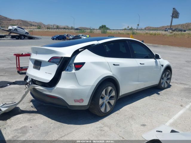 2023 TESLA MODEL Y 7SAYGDEE9PF598470 Photo 3