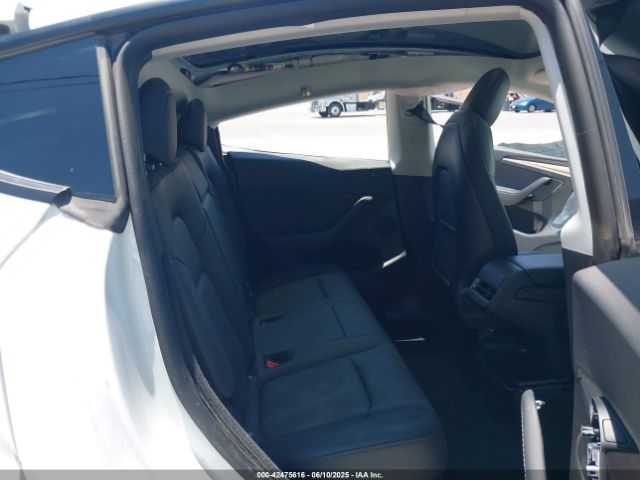 2023 TESLA MODEL Y 7SAYGDEE9PF598470 Photo 7