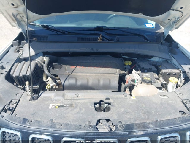 3C4NJCAB1JT151695 Jeep 2018
