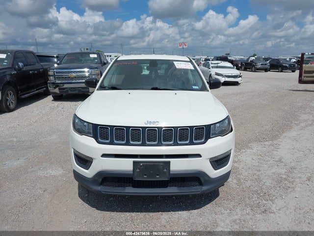 3C4NJCAB1JT151695 Jeep 2018